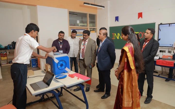 top 5 best schools in Thalambur